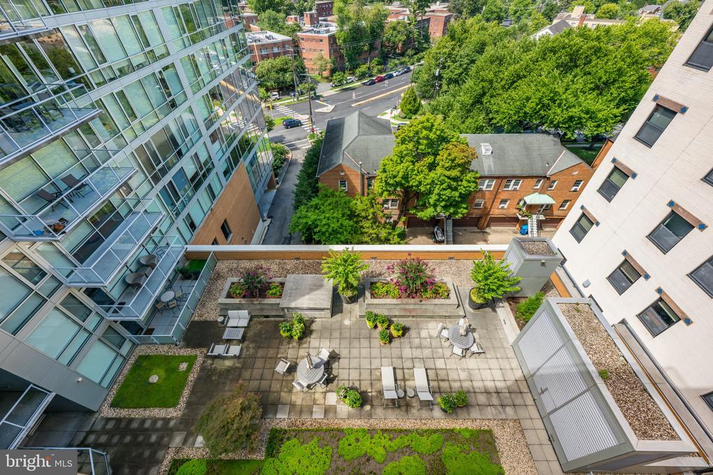 6820 WISCONSIN AVENUE Unit: 7006