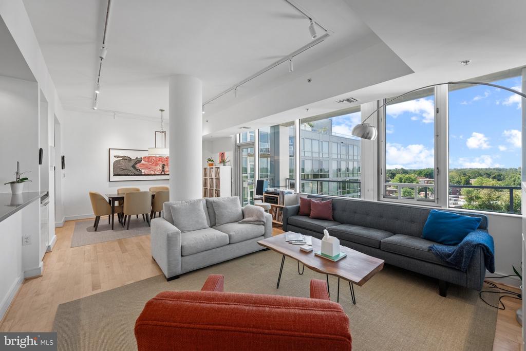 6820 WISCONSIN AVENUE Unit: 7006