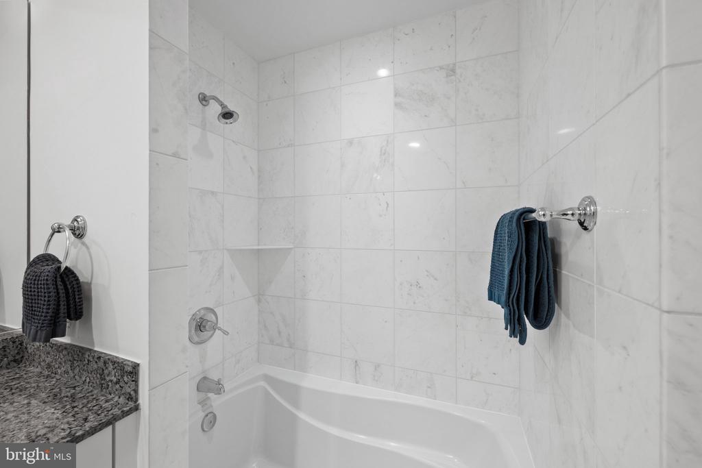 6820 WISCONSIN AVENUE Unit: 7006