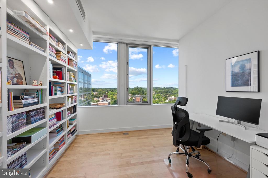 6820 WISCONSIN AVENUE Unit: 7006
