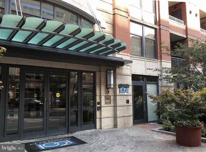 1021 N GARFIELD STREET 422