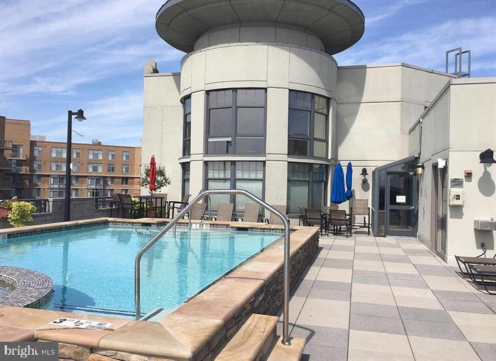 1021 N GARFIELD STREET 422