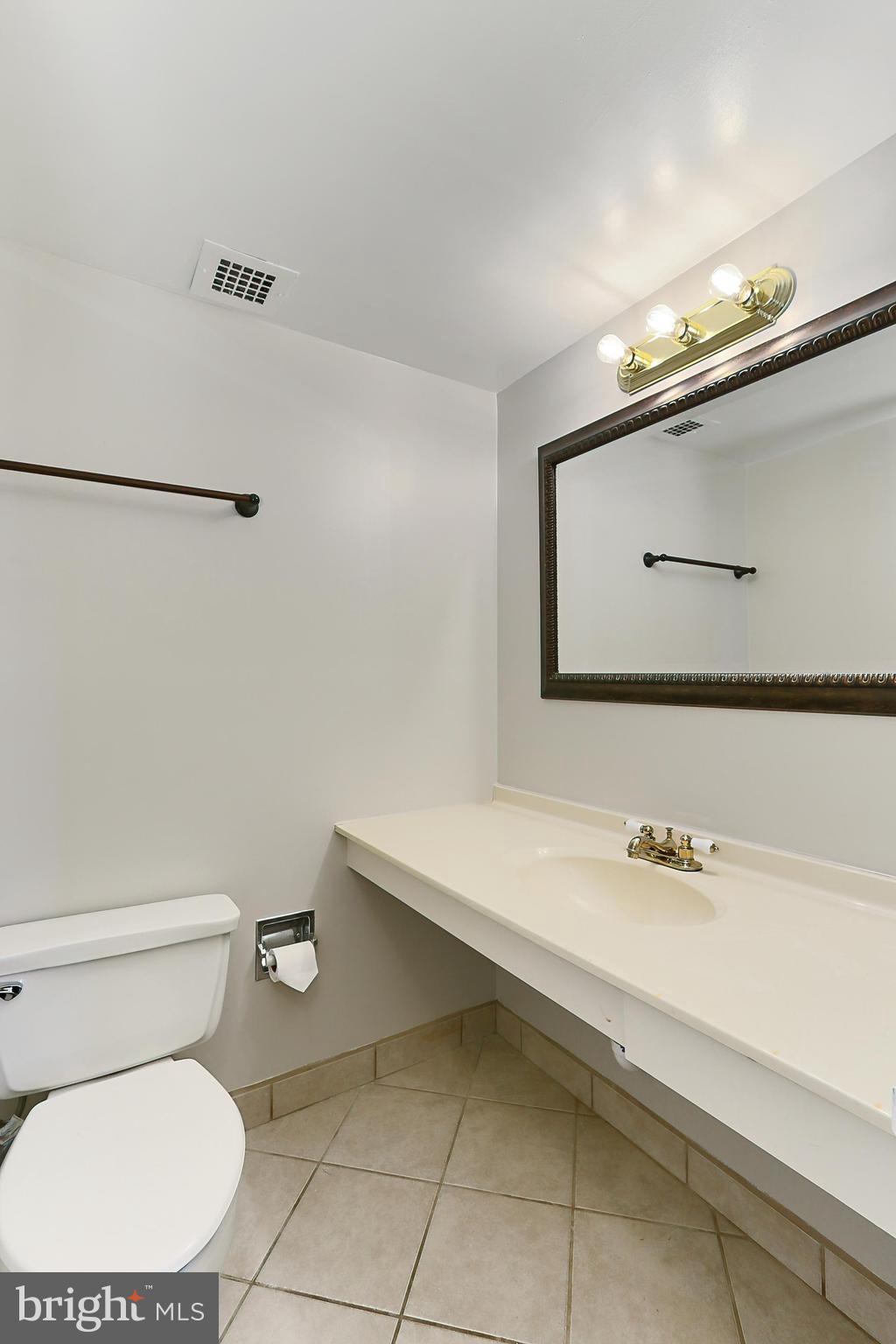 205 YOAKUM PARKWAY 1524