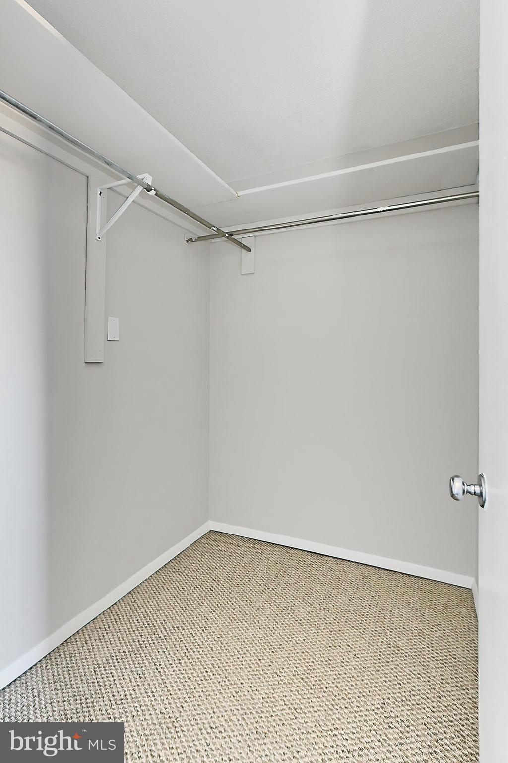 205 YOAKUM PARKWAY 1524