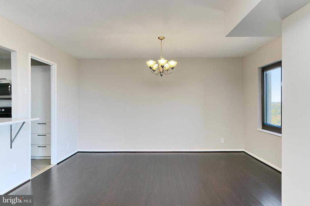 205 YOAKUM PARKWAY 1524