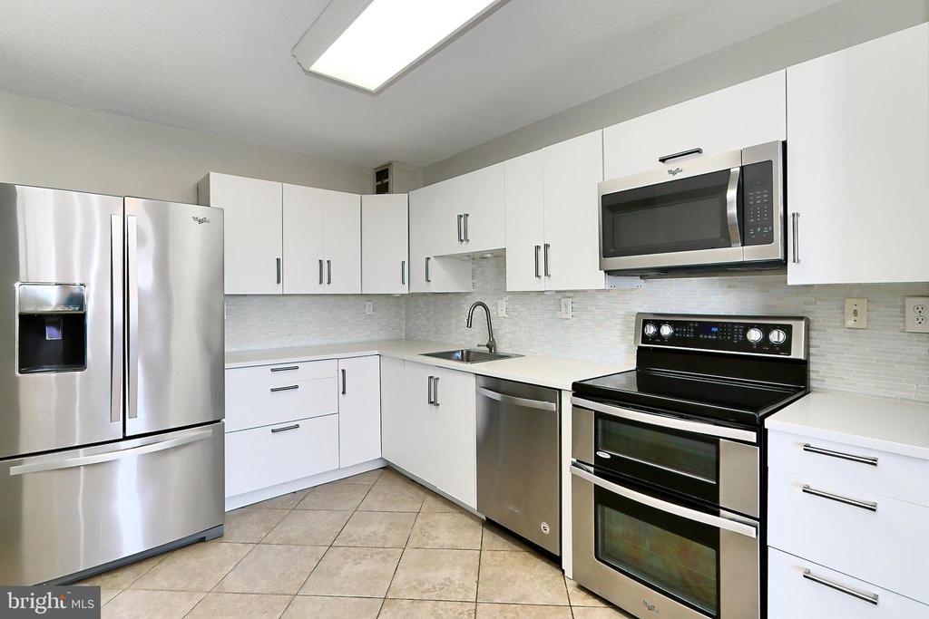 205 YOAKUM PARKWAY 1524