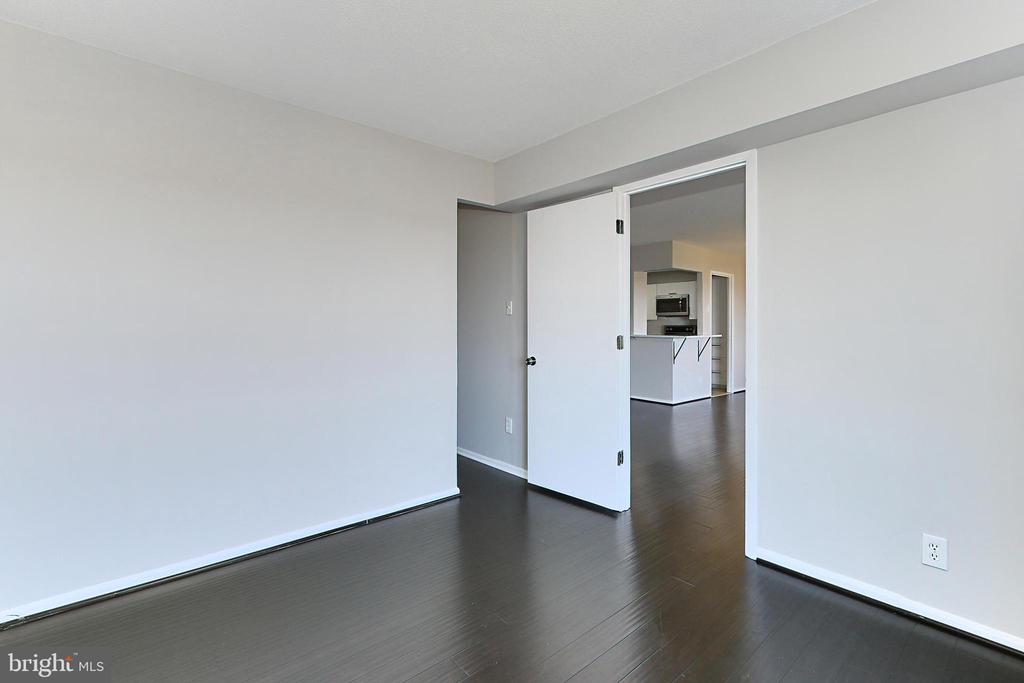 205 YOAKUM PARKWAY 1524