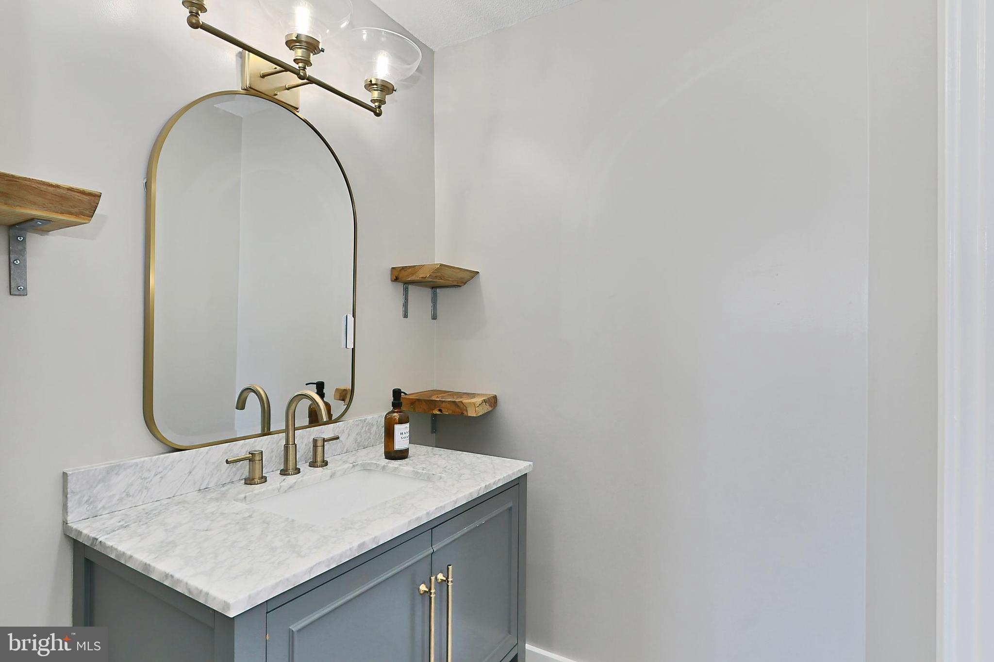 205 YOAKUM PARKWAY 1524