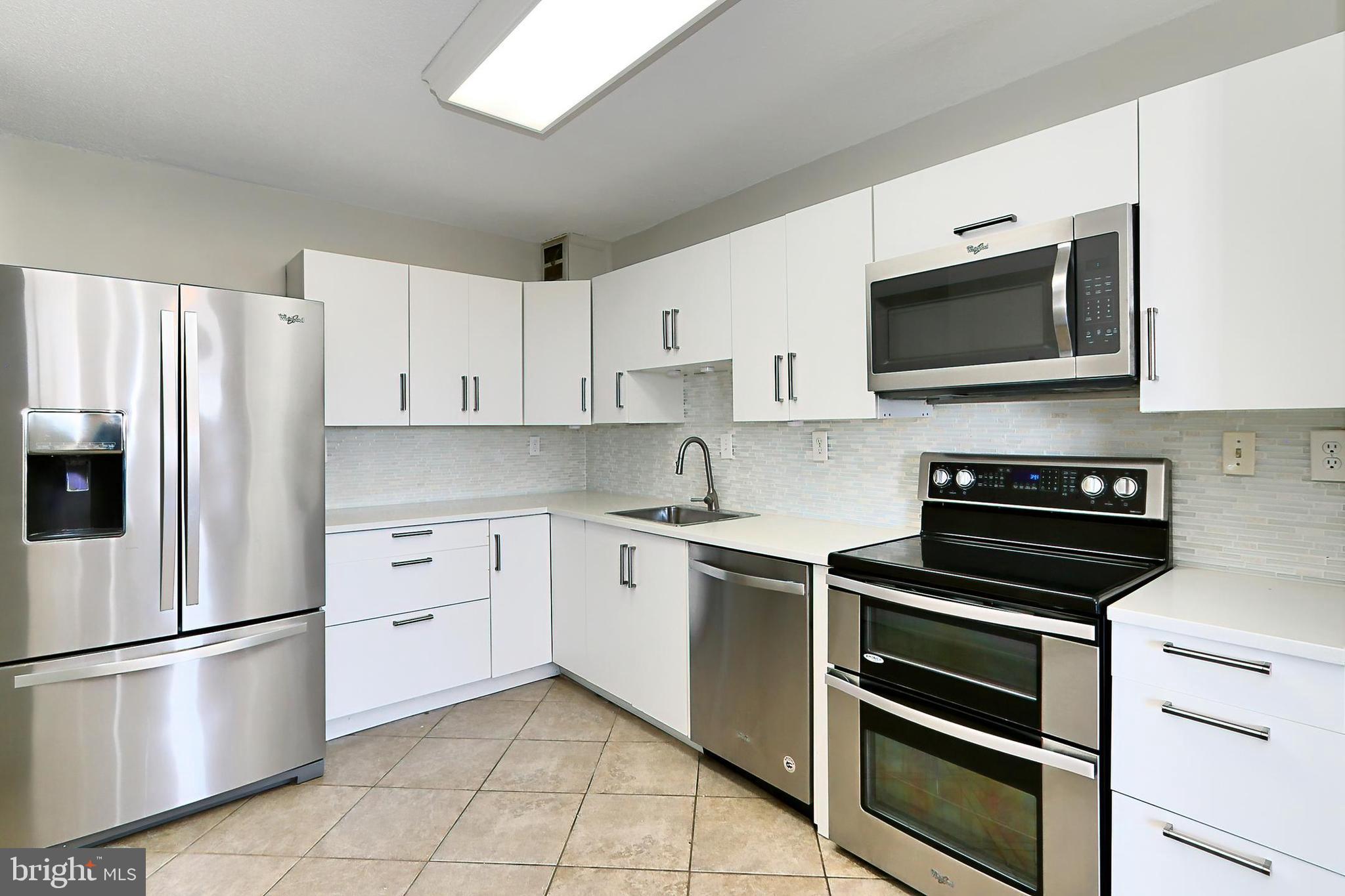 205 YOAKUM PARKWAY 1524