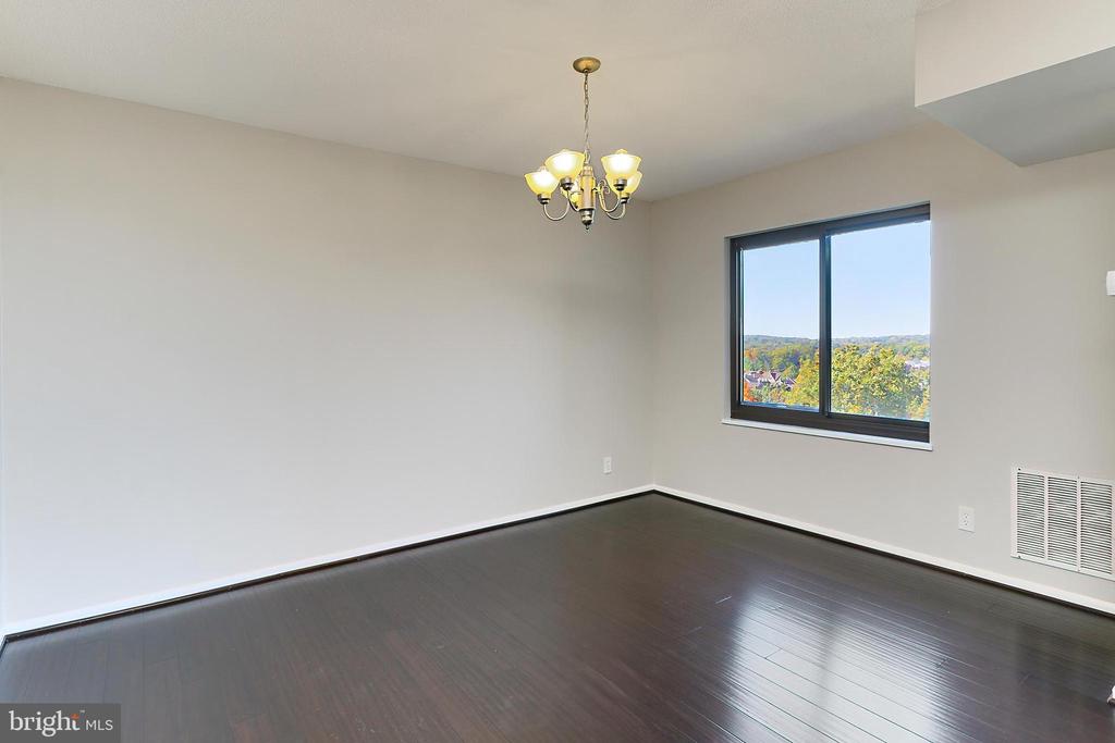 205 YOAKUM PARKWAY 1524