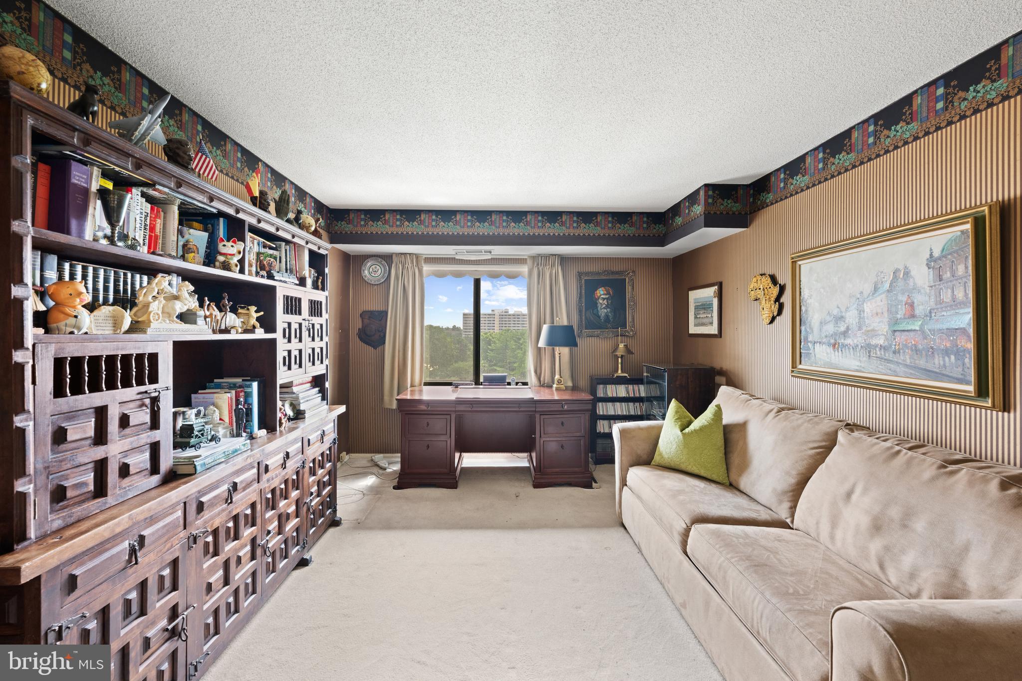 205 YOAKUM PARKWAY 607