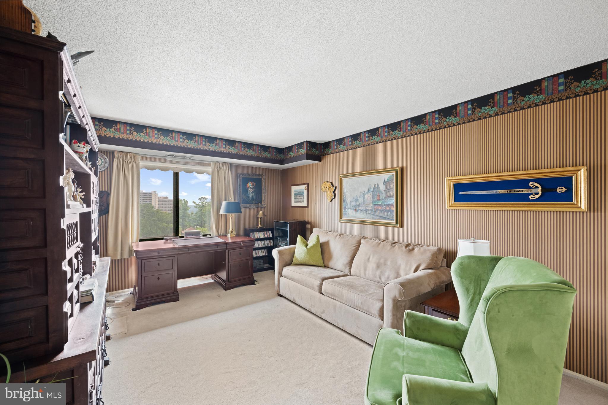 205 YOAKUM PARKWAY 607