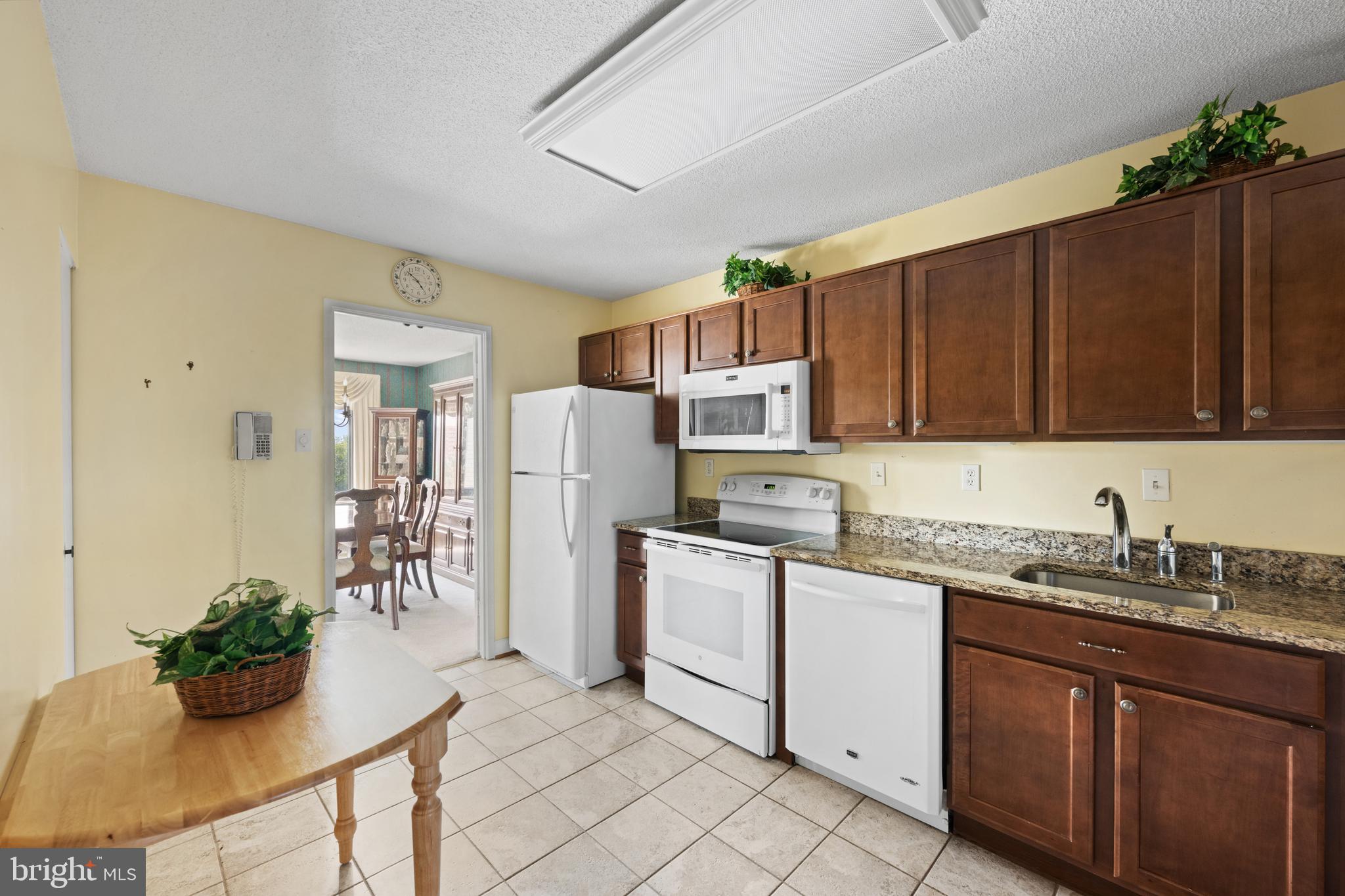 205 YOAKUM PARKWAY 607