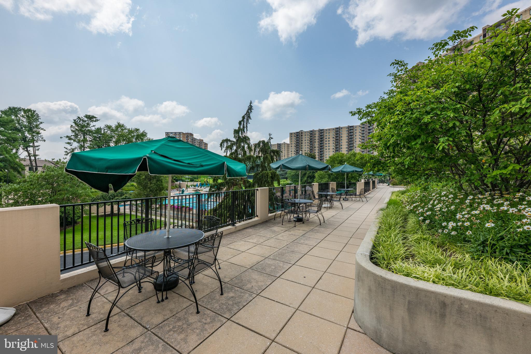 205 YOAKUM PARKWAY 607