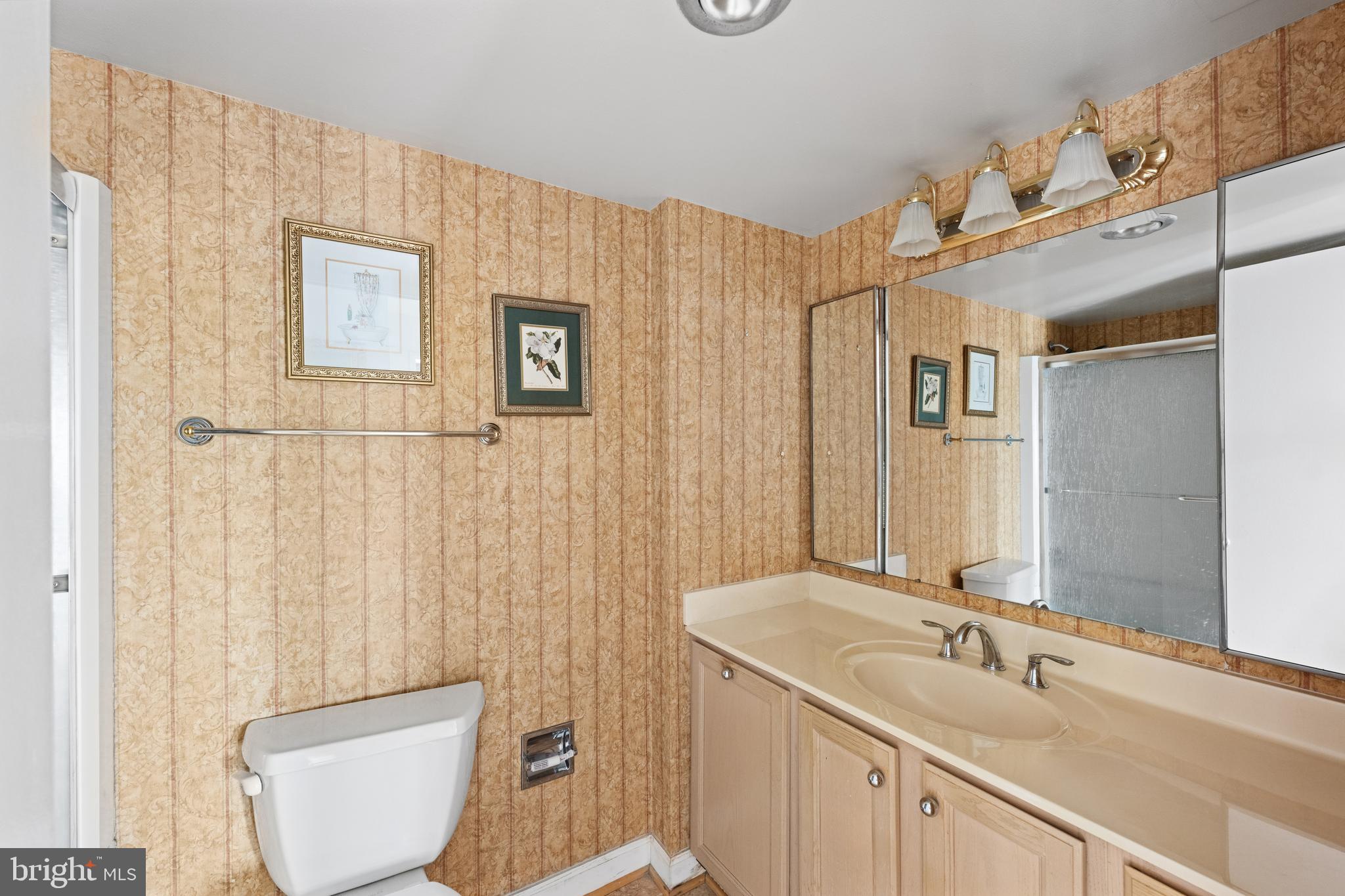 205 YOAKUM PARKWAY 607