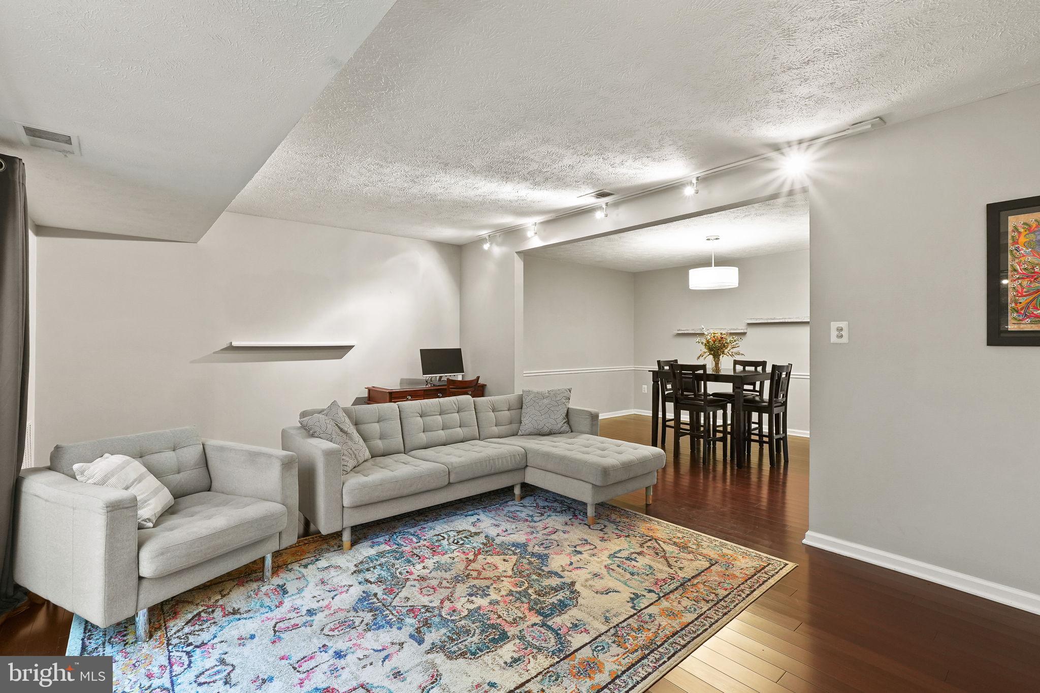 5731 INDEPENDENCE CIRCLE 5731