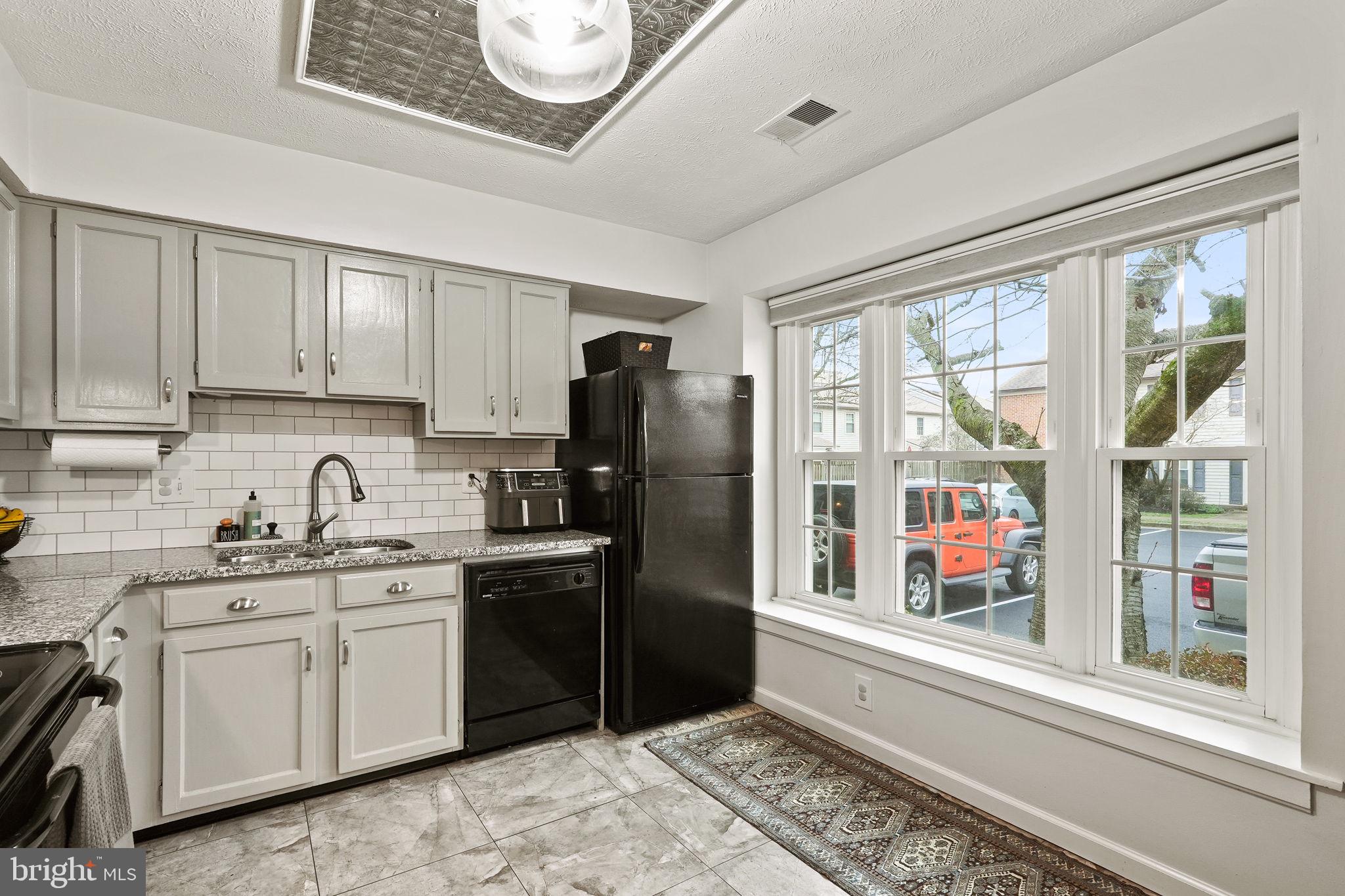 5731 INDEPENDENCE CIRCLE 5731