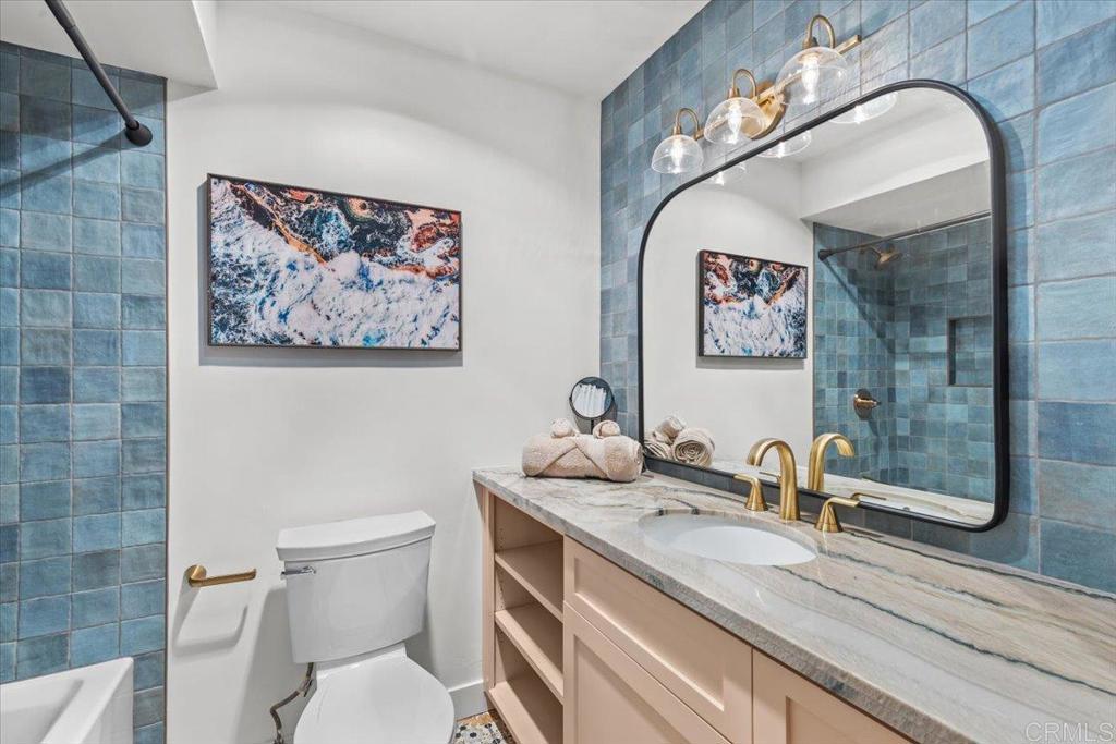 2715 Camino Del Mar