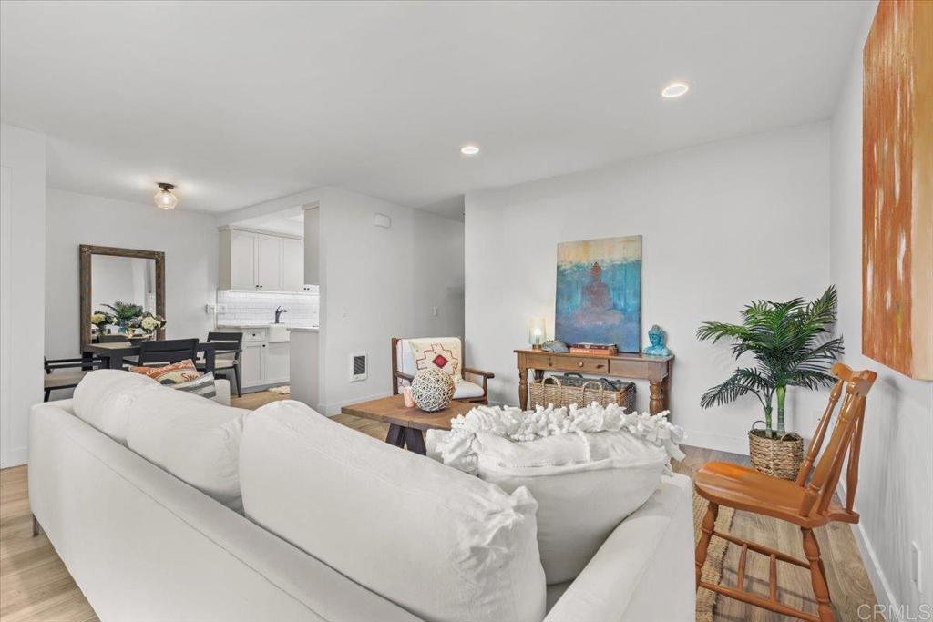2715 Camino Del Mar