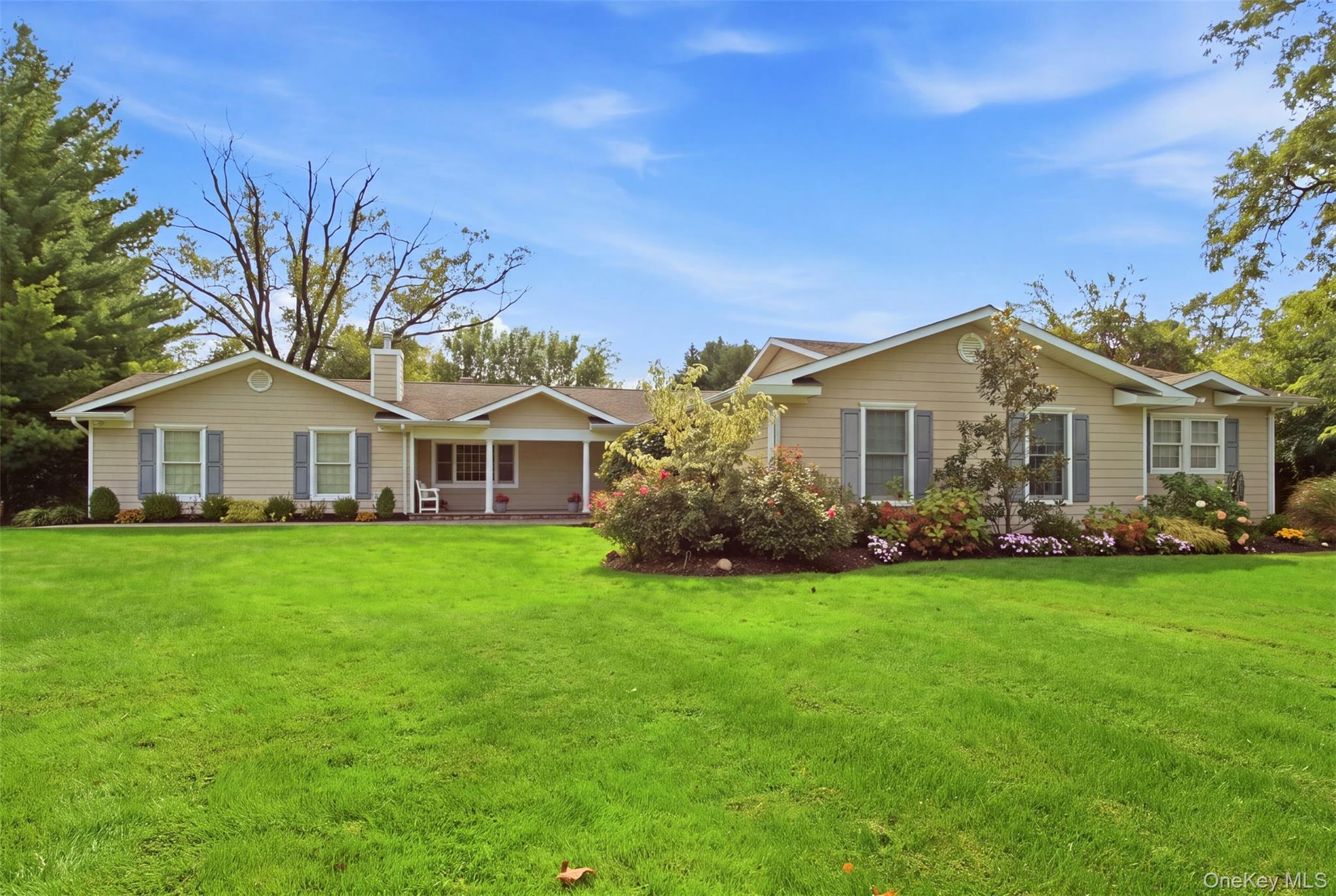 19 Wildwood Drive Dix Hills Ny Us 11746 Key1064977
