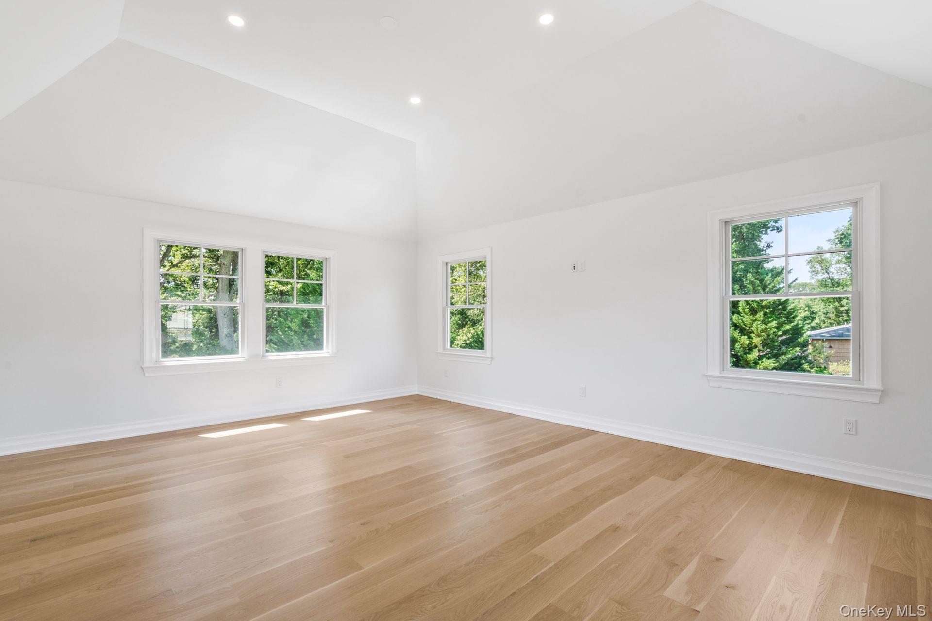 10 Threepence Drive