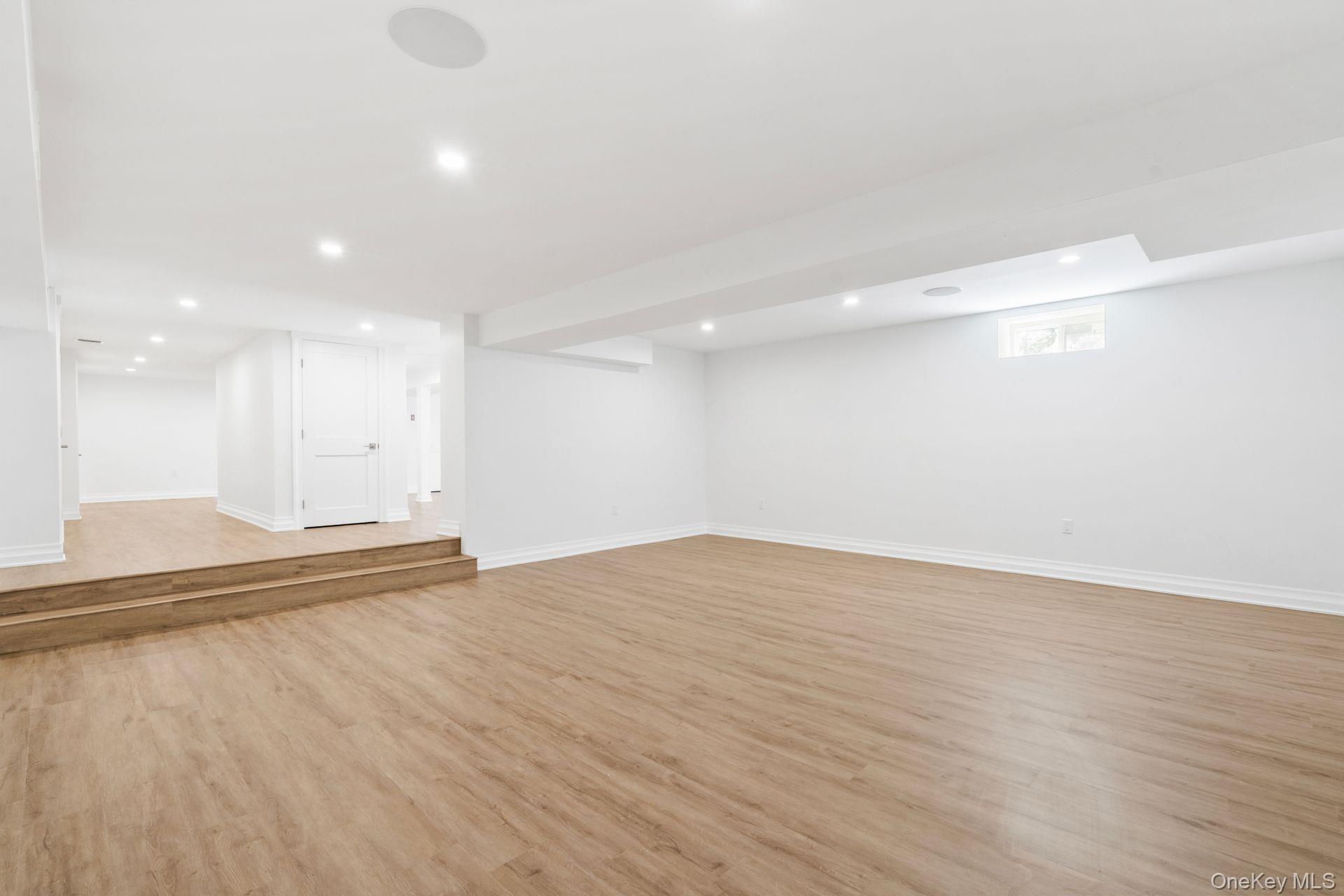 10 Threepence Drive