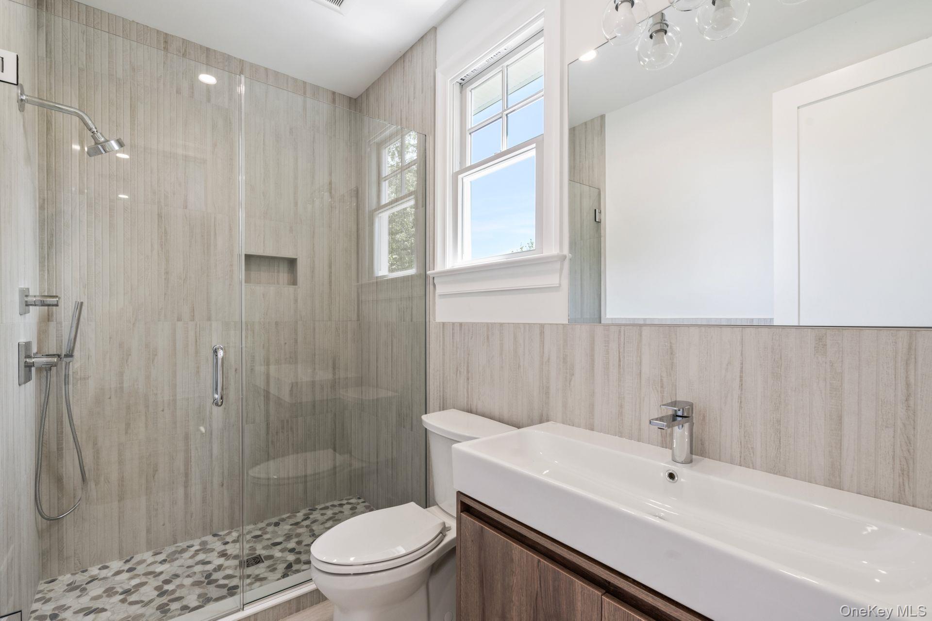 10 Threepence Drive