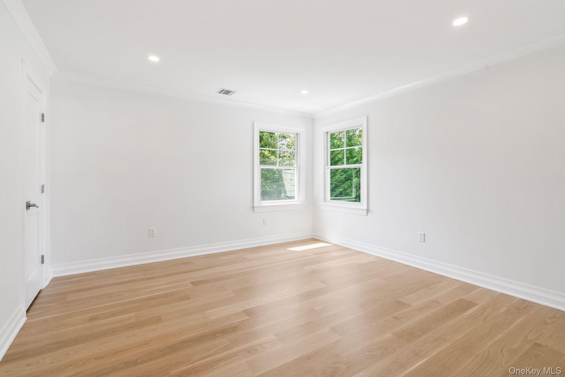 10 Threepence Drive