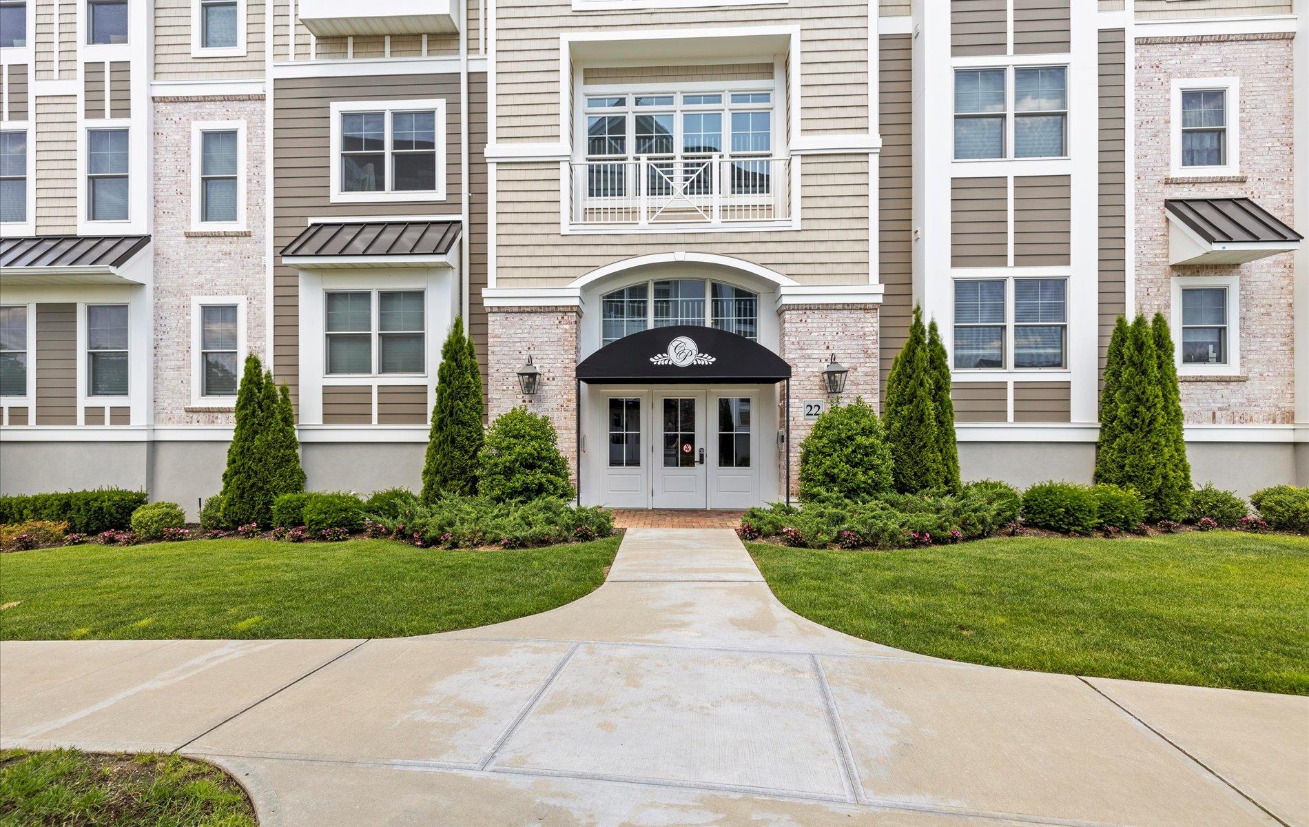 22205 Aspenwood Drive Unit: 295