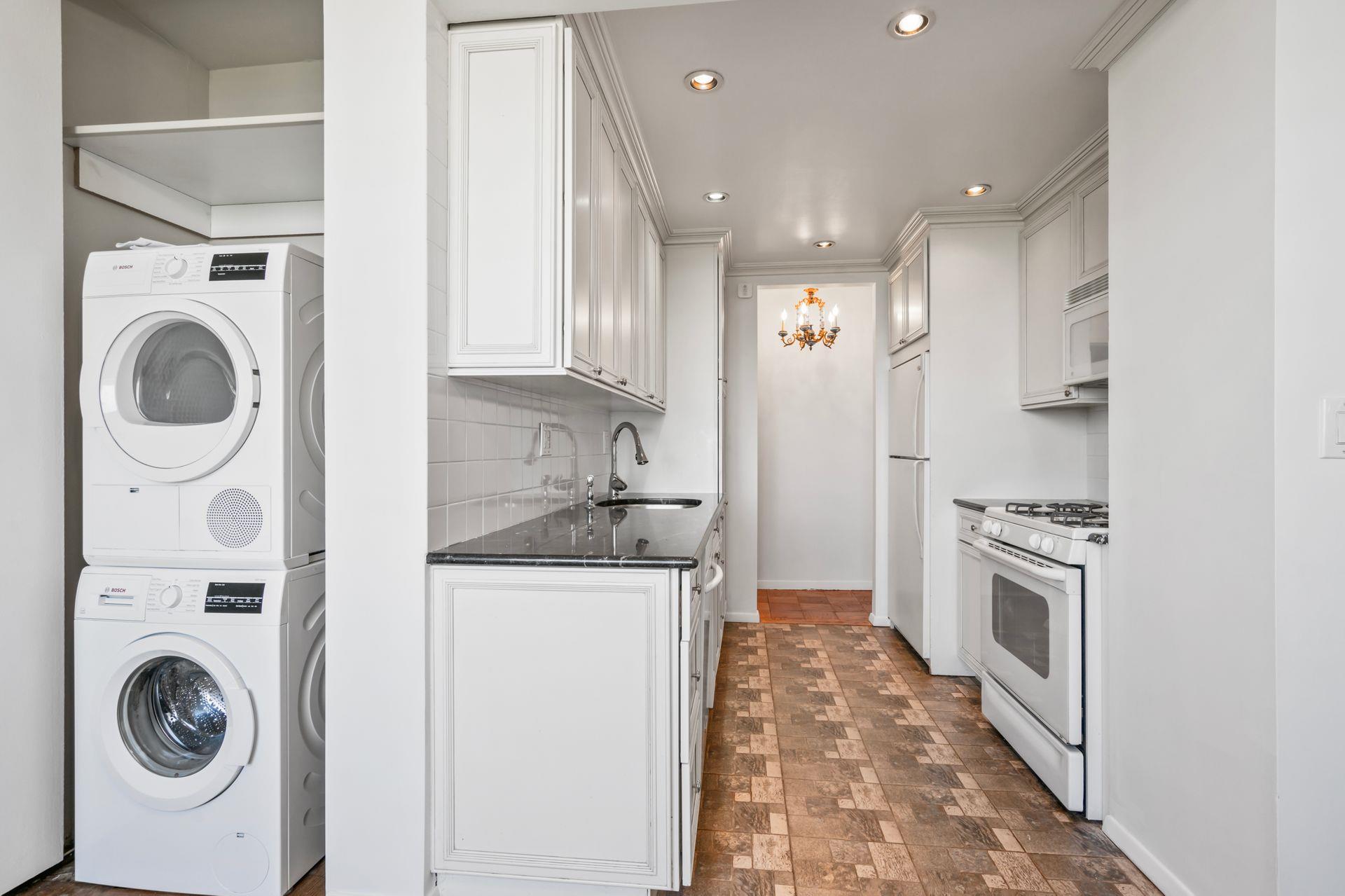 26910 Grand Central Parkay Unit: 15R