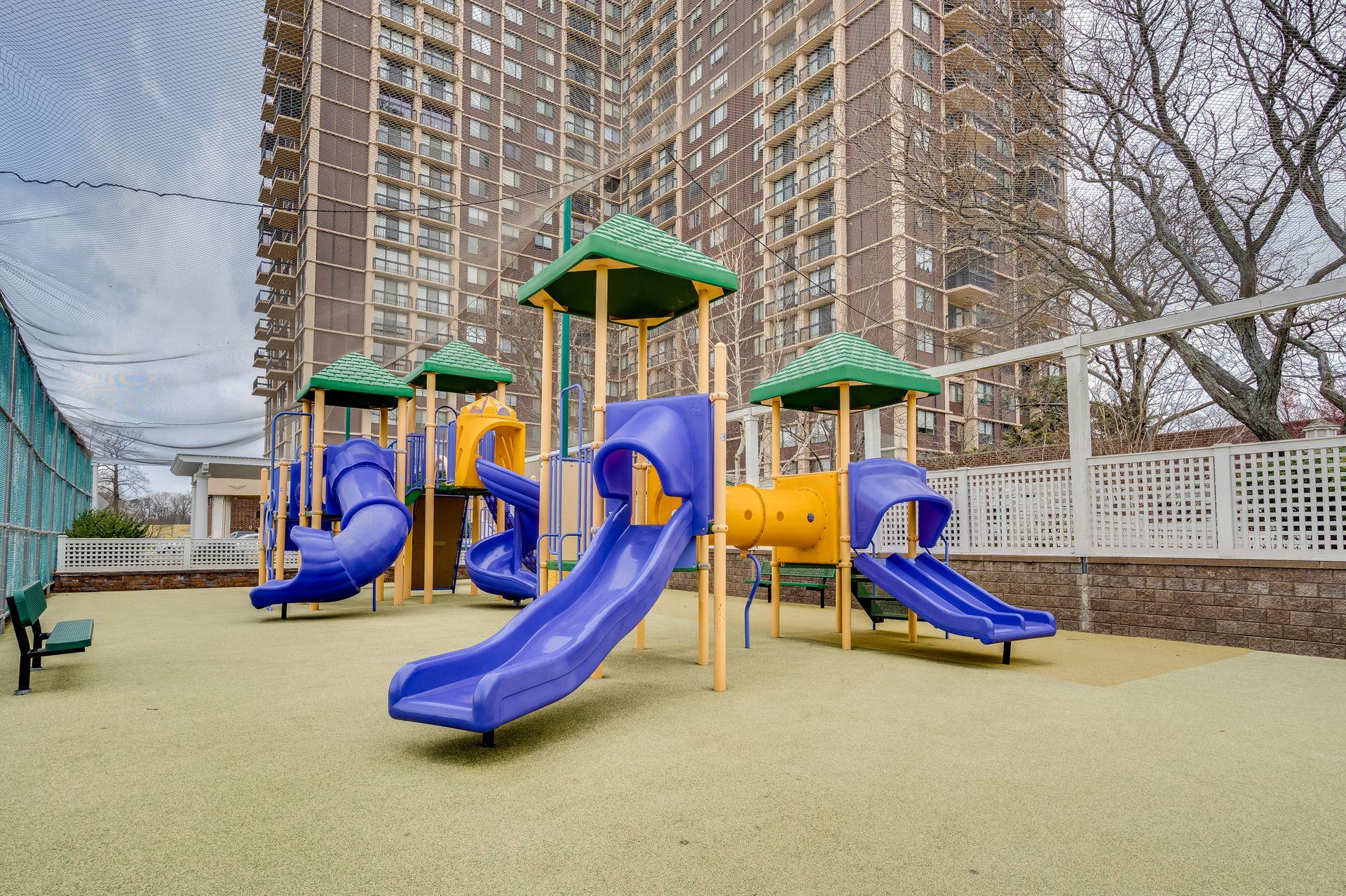 26910 Grand Central Parkay Unit: 15R