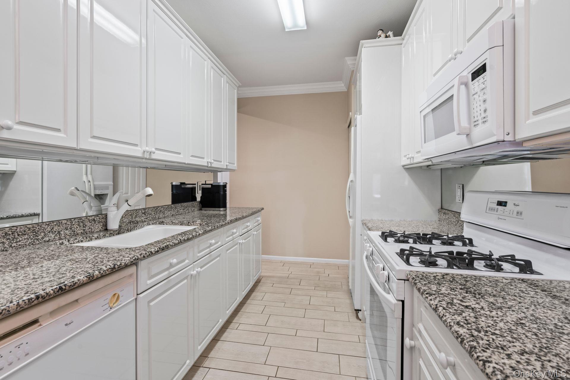 141 Carriage Lane