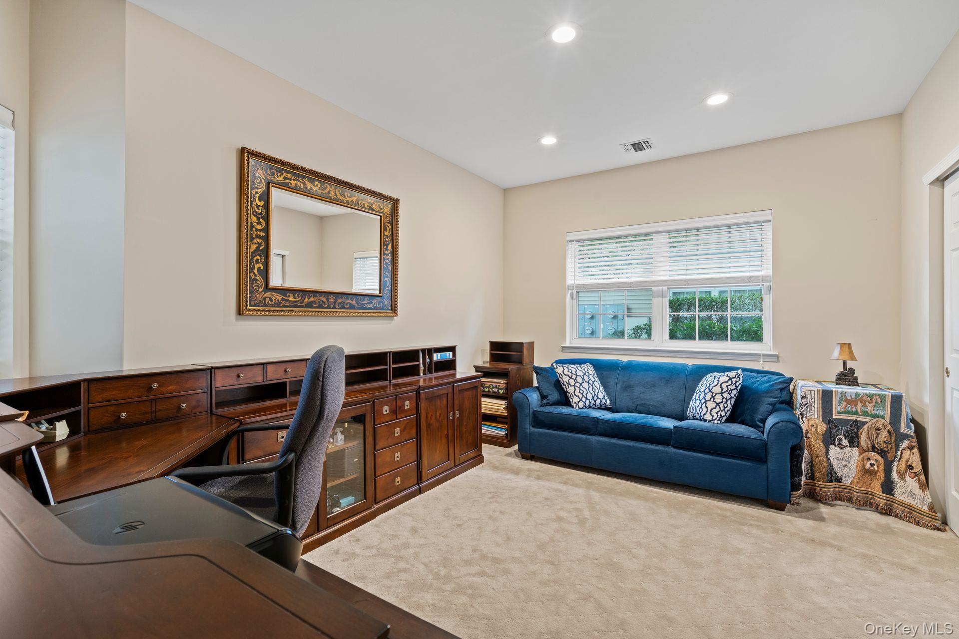 141 Carriage Lane