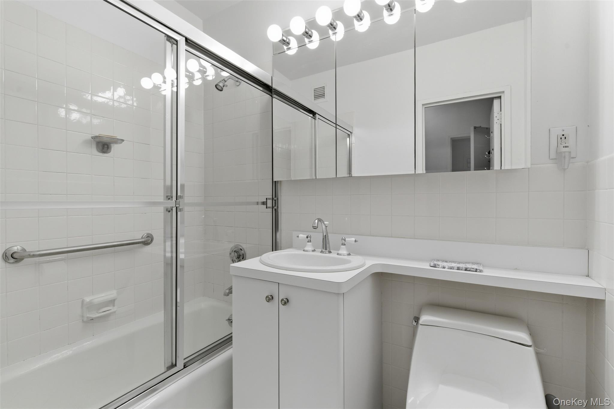 27110 Grand Central Parkway Unit: 26A