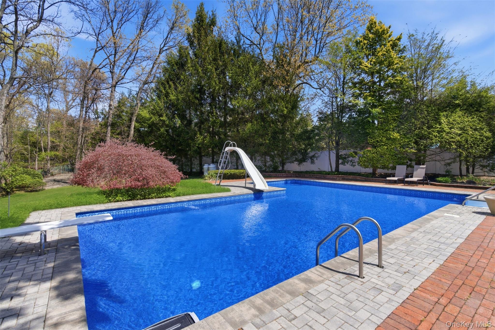 20 Hemingway Drive