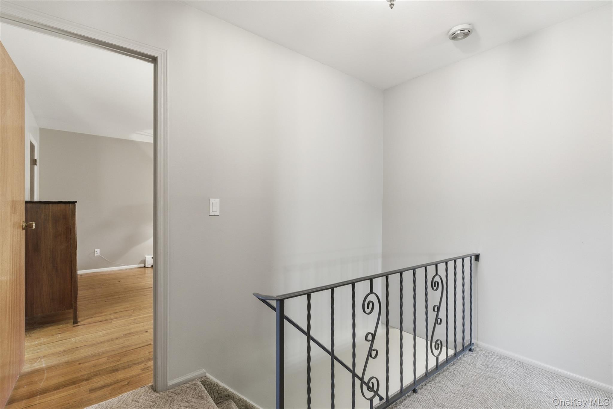16 Amherst Lane