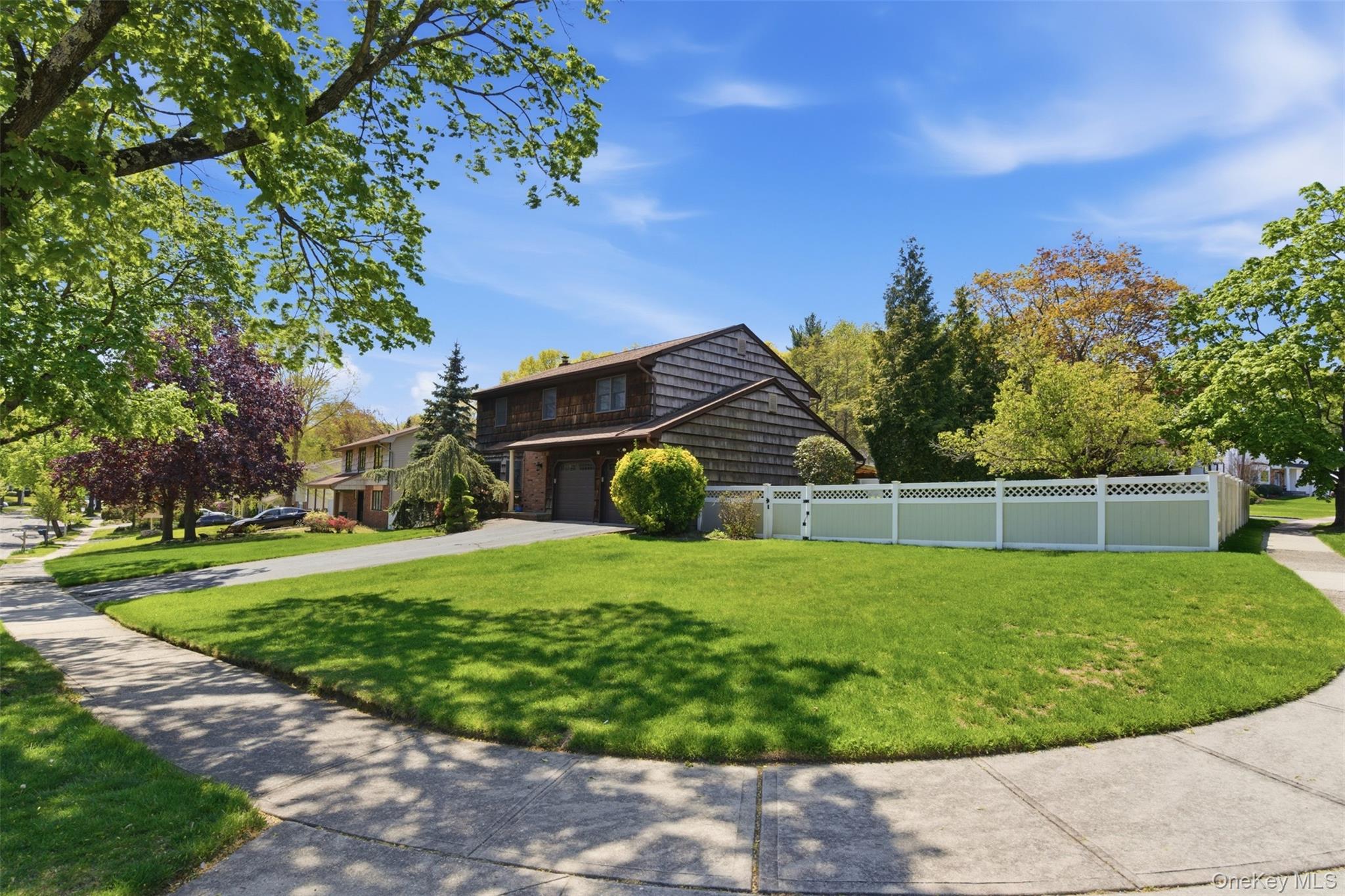 16 Amherst Lane