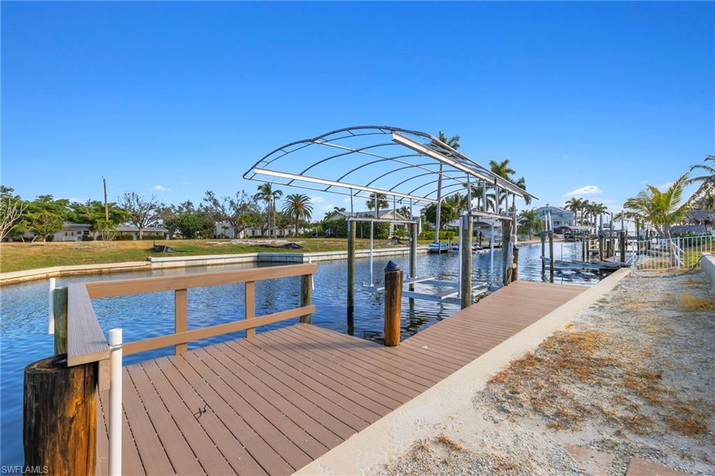 5511 Avenida Pescadora