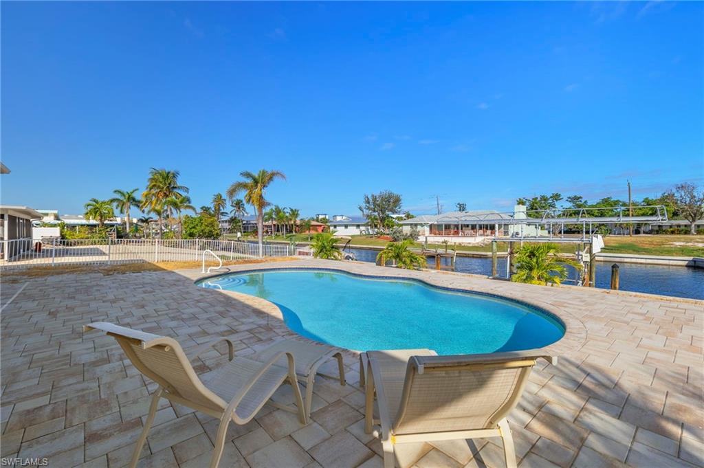 5511 Avenida Pescadora