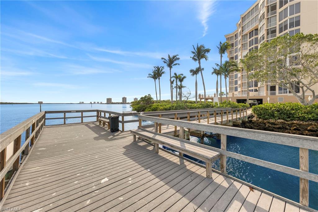 4137 Bay Beach LN Unit: 5H4