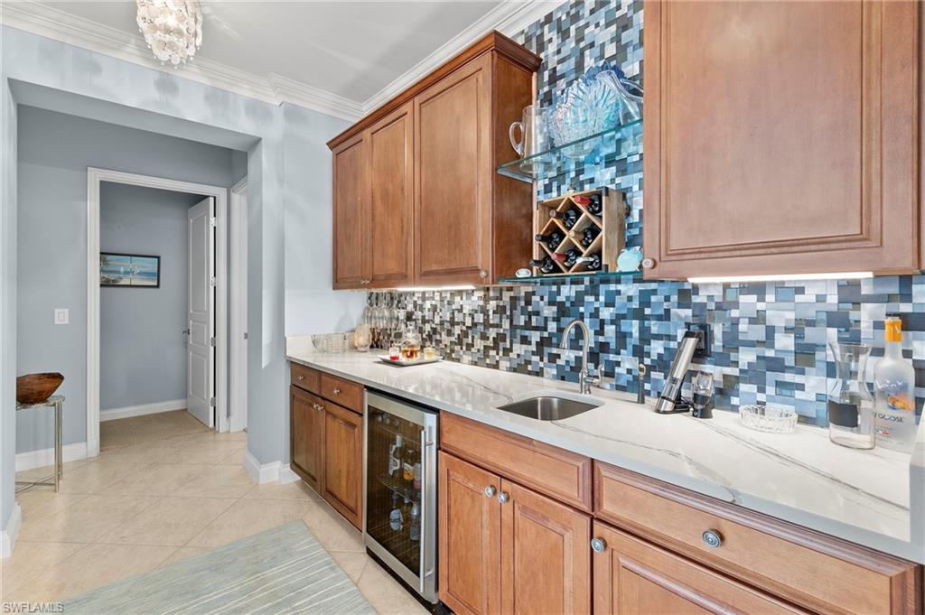 4137 Bay Beach LN Unit: 5H4