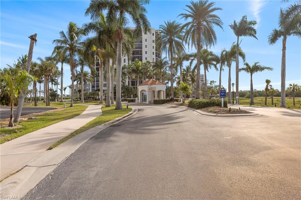 4137 Bay Beach LN Unit: 5H4