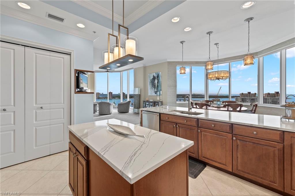 4137 Bay Beach LN Unit: 5H4