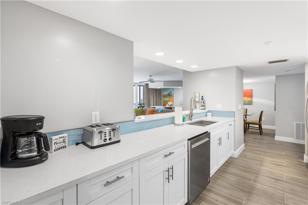 6620 Estero BLVD # 1103