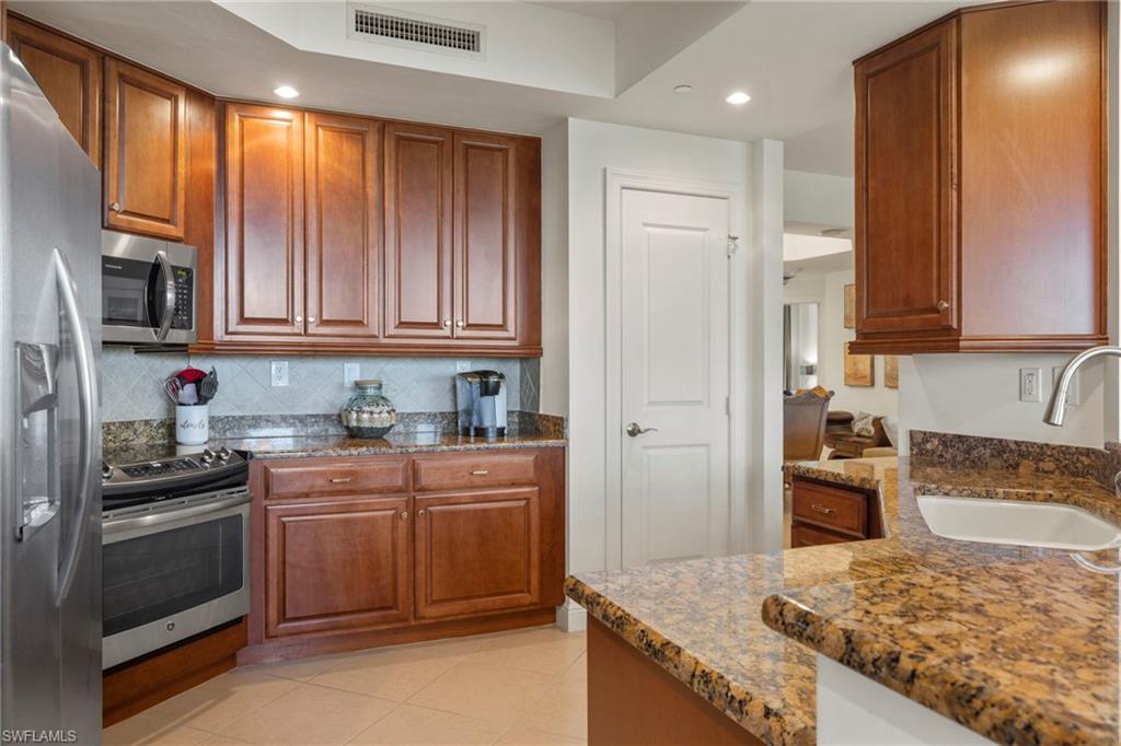 4192 Bay Beach LN # 835