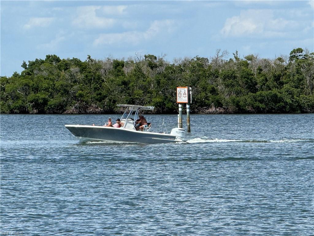 5585 Avenida Pescadora