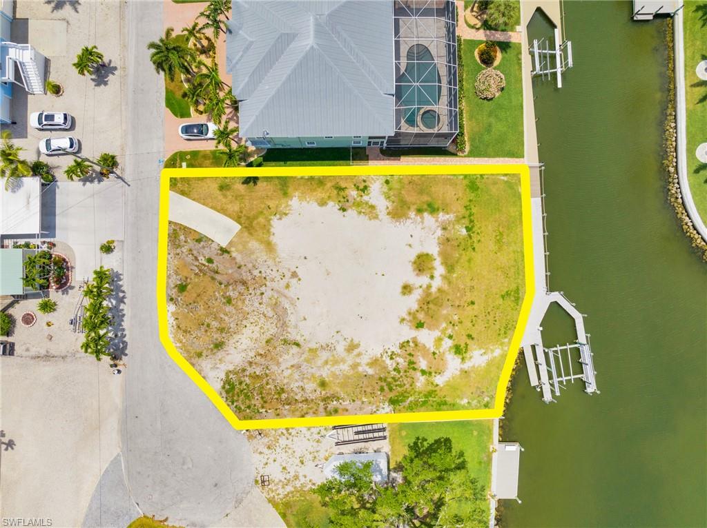 5585 Avenida Pescadora