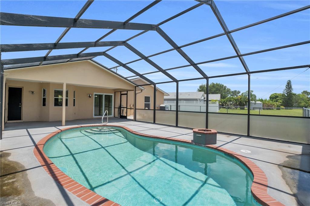 415 Candlewick CIR S