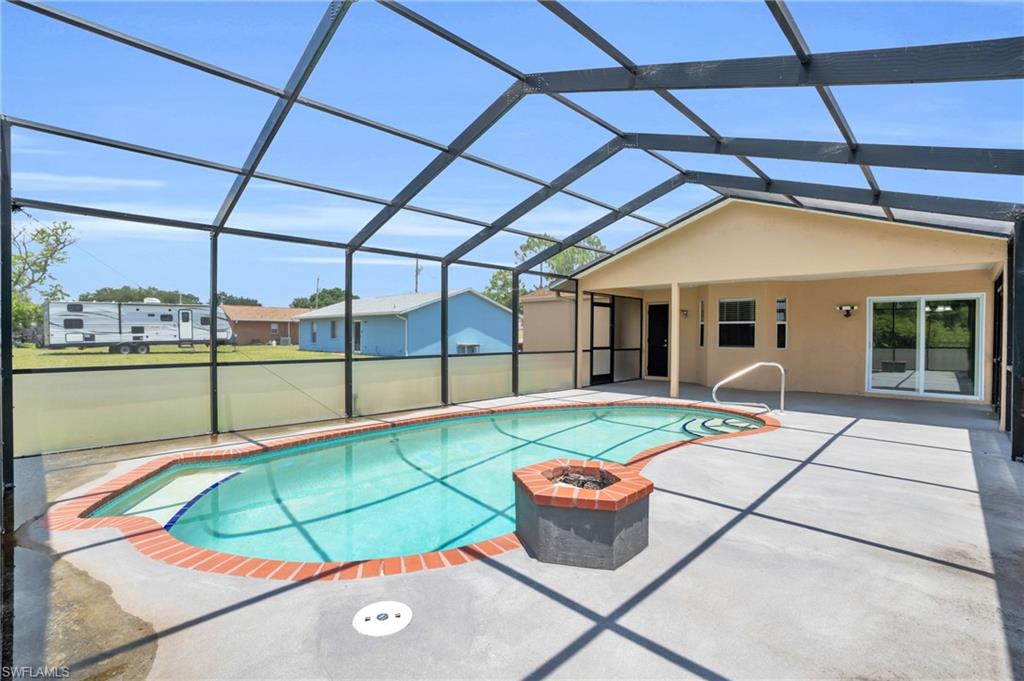415 Candlewick CIR S