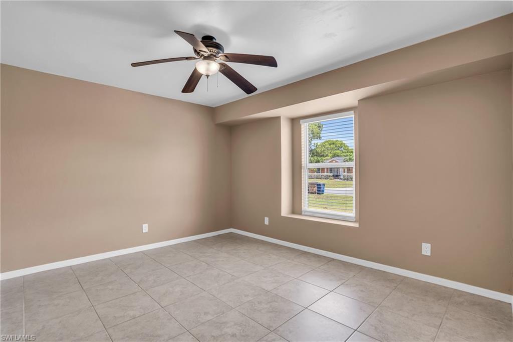 415 Candlewick CIR S